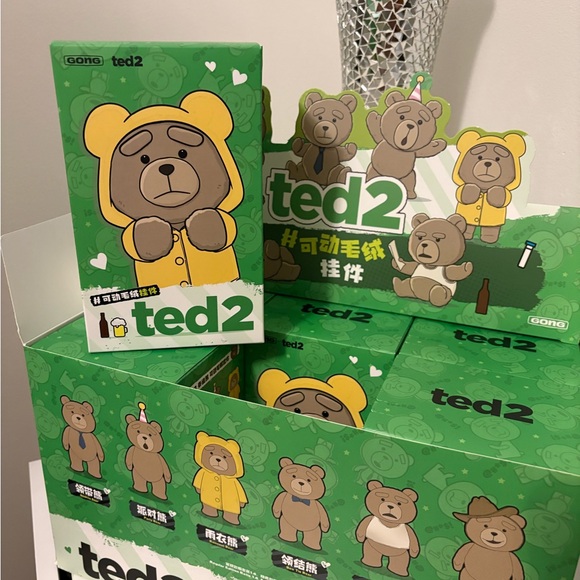 Authentic Popmart Bow Tie Bear – Ted 2 Collection 🎀🐻 - Picture 6 of 7